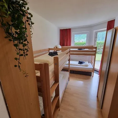 Apartment Tux Met Privetuin *